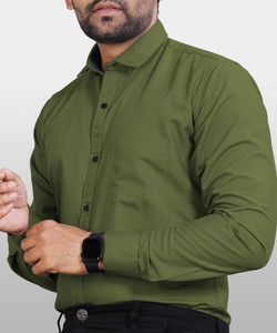 VeBNoR Men Solid Formal Green Shirt