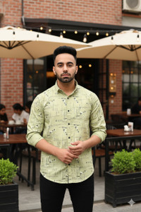 Valveera Men Printed Casual Green Shirt