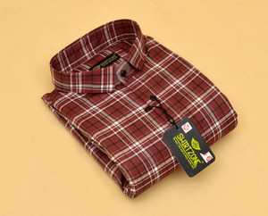 Valveera Men Checkered Casual Maroon Shirt