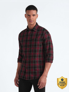 FLYING MACHINE Men Checkered Casual Red, White, Black Shirt