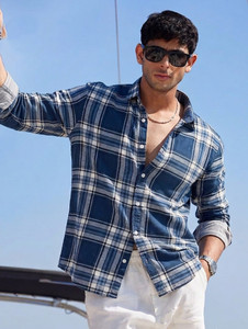 Roadster Men Checkered Casual Blue Shirt