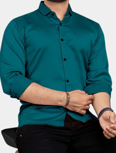 VezVoR Men Solid Party Green Shirt