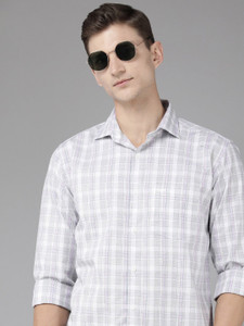 PARK AVENUE Men Checkered Casual Grey Shirt