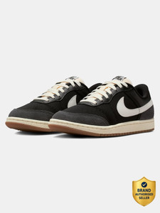NIKE WMNS AIR JORDAN SKYLINE LOW महिलाओं के लिए स्नीकर्स