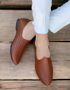 Ryko Traditional Punjabi Jutis For Men
