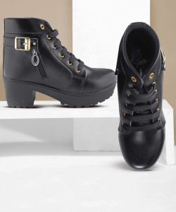 TWIN TOES Boots For Women