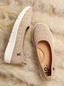 CARLTON LONDON Women's Textured Knit Comfort Ballet Flats महिलाओं के लिए बेलीज़