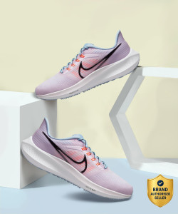 NIKE WMNS AIR ZOOM PEGASUS 39 महिलाओं के लिए रनिंग शूज़