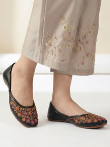 CATBIRD Handmade Embroidery Punjabi Ethnic Jutis Stylish Comfortable Mojari Jutis For Women