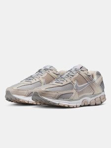 NIKE Zoom Vomero 5 Sneakers For Men