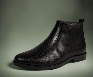 Kraasa ORION-X Men's Vegan Leather Chelsea Boots – Classic Almond Toe Ankle Boots For Men