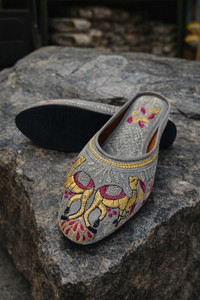 M.K ART & JEWELS Women Ethnic Embroidered Jutti Punjabi Mojari Slip-On Traditional Flats Bellies For Women