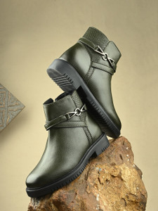 Roadster Stylish Textured Ankle Length Versatile Boots For Women
