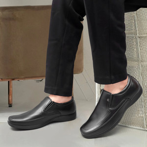 VECHLO Party Wear Formal Shoes for men |Office |wedding |comfortable |executive Outdoors For Men