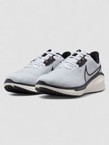 NIKE NIKE VOMERO 17 Running Shoes For Men