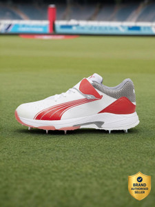 PUMA Bowling 24.1 Cricket Shoes For Men