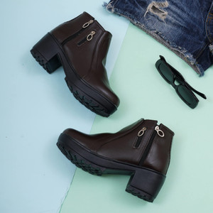 XE Looks Boots For Women