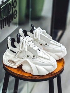 CCICACO luxury fashionable Stylish Light Weight Sneakers white Sneakers For Men