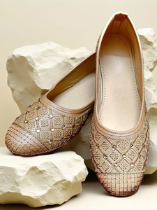 Trendy Feet Latest new model stylish fancy trendy comfortable stylish mojari for ladies Jutis For Women