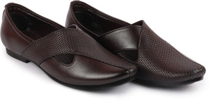 FAUSTO Embossed Design Ethnic Party Slip On Juttis and Mojaris For Men