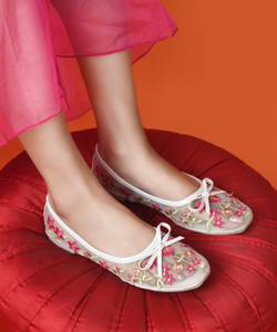 jm looks Delicate Floral Embroidered Mesh Ballet Flats Bellies For Women