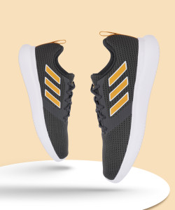ADIDAS Fleecewalk M पुरुषों के लिए वॉकिंग शूज़