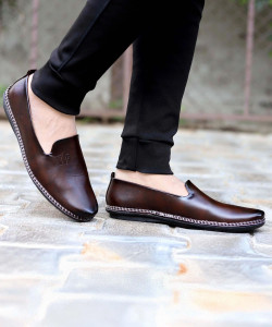 WHITE WALKERS ULTRASOFT ACTIVEWALK Loafers For Men