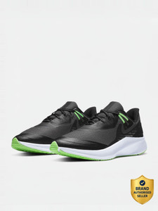 NIKE QUEST 3 SHIELD Running Shoes For Men
