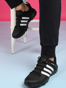 ADIDAS TERREX DAROGA PLUS CANVAS पुरुषों के लिए हाईकिंग एंड ट्रेकिंग शूज़