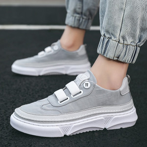 Cipramo Men Low-Top Shoes with Velcro Closure - Image 1