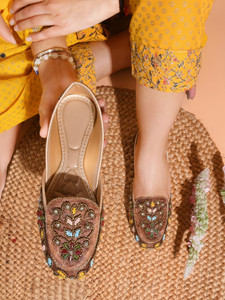 Froh Feet Jutis For Women