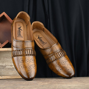 Vellinto Vellinto CROWN Cool Traditional Jutis/Mojaris/Naagra For Men  Casuals For Men Buy Vellinto Vellinto CROWN Cool Traditional