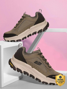 Skechers D'LUX TREKKER Men's Green Sneakers - Image 6
