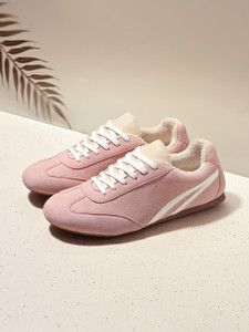 HRX Women's Pink Sneakers - Image 6