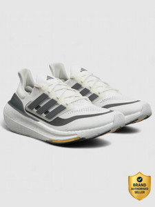 ADIDAS Ultraboost Light पुरुषों के लिए रनिंग शूज़