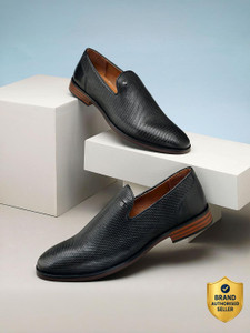 ARROW TRUNE Slip On For Men