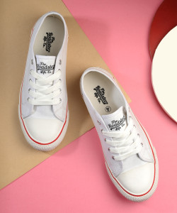 Roadster Women Casual Canvas Outdoor Partywear Comfortable Sneakers Shoes Sneakers For Women