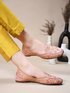jm looks Women’s Modern Belly Shoes – Sleek & Soft Bellies For Women