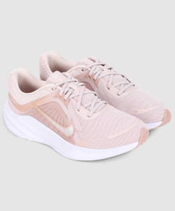 NIKE WMNS NIKE QUEST 5 Running Shoes For Women
