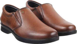 MOCHI Slip On For Men