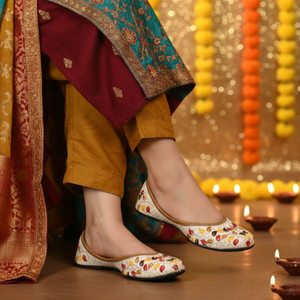 DFR Woman Rajasthani Mojari Jutti Juti Bellies Casuals For Women