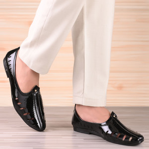 MADHUVIMAL Loafers For Men