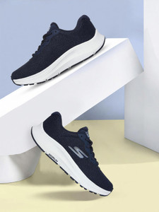 Skechers GO RUN CONSISTENT 2.0 - ENGAG Running Shoes For Men