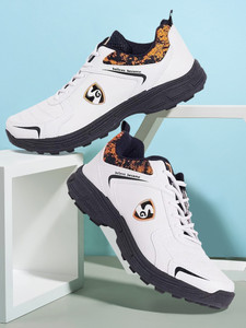 SG SAVAGE STUD Cricket Shoes For Men