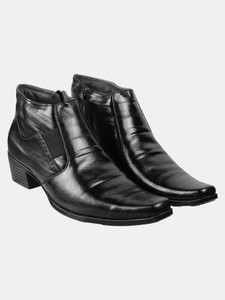 MOCHI Slip On For Men