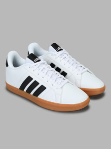ADIDAS Streeet Icon Lite M Sneakers For Men