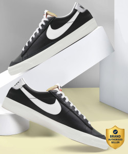 NIKE BLAZER LOW '77 VNTG पुरुषों के लिए