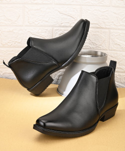 Roadster Men Solid Colour High Ankle Length Slip-On Boots Boots For Men