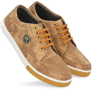 External Sneakers For Men