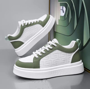 corsac Corsac White Street-Style Sneakers for Men पुरुषों के लिए स्नीकर्स
